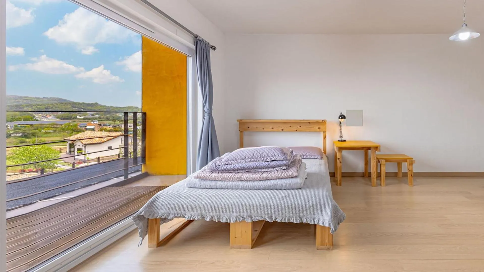 Ganghwado Labyrinthos Companimal Pension Incheon 0*,  Korsel